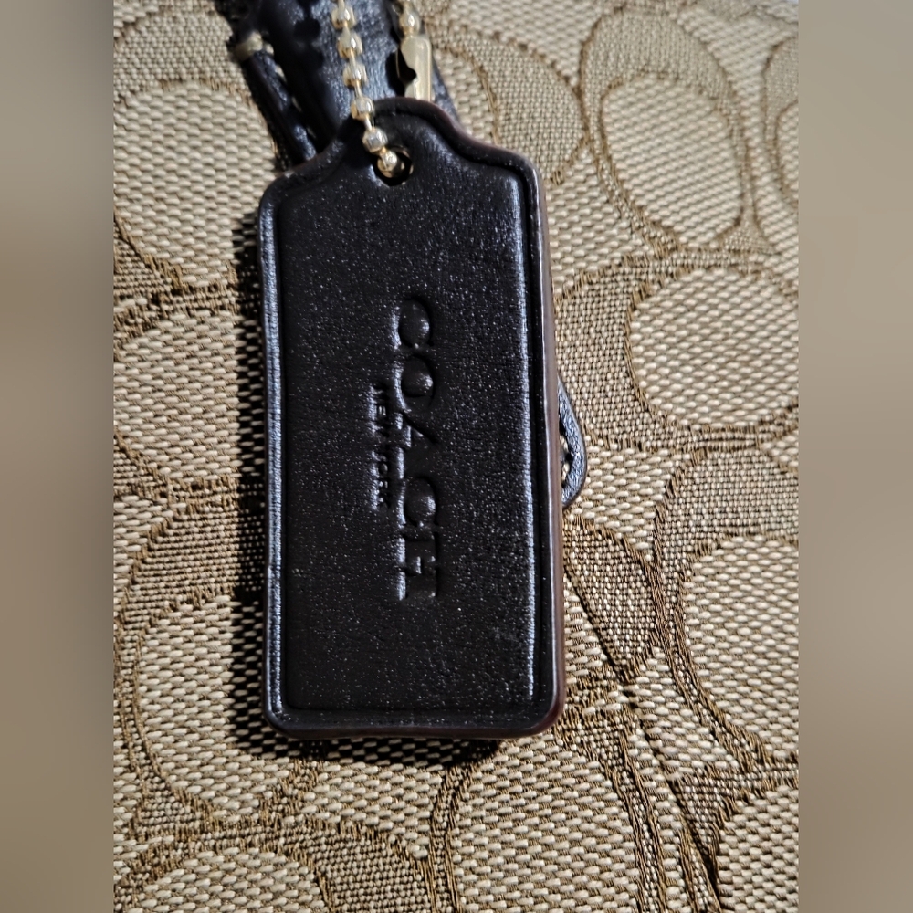 Coach Kelsey Satchel Purse - Picture 4 of 7